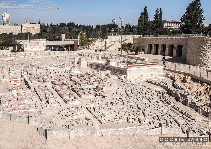 Model of II Temple Jerusalem.