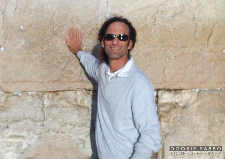 Grammy award winning Jazz artist Kenny G toured Israel with tour guide Doobie Sabbo.